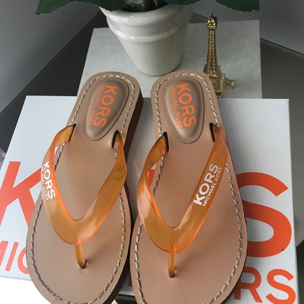 🧡MK/ young girls sandals🧡